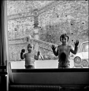 La vitrine aux deux enfants